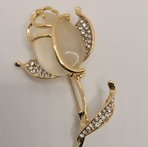 Flower Gold Rose Brooch. 6cm tall 2cm wide Rose Brooch pin.